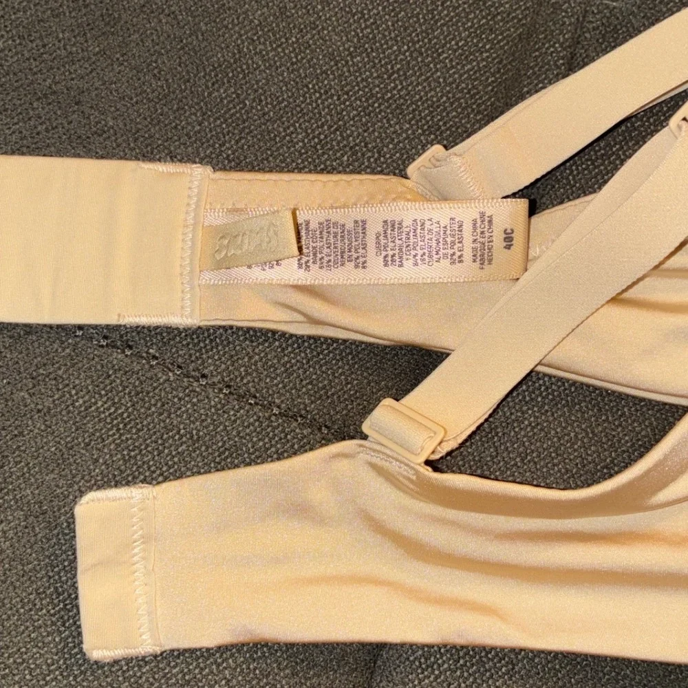 SKIMS Fits Everybody T-Shirt Bra Women 40C Ochre Tan Seamless Lined Underwire